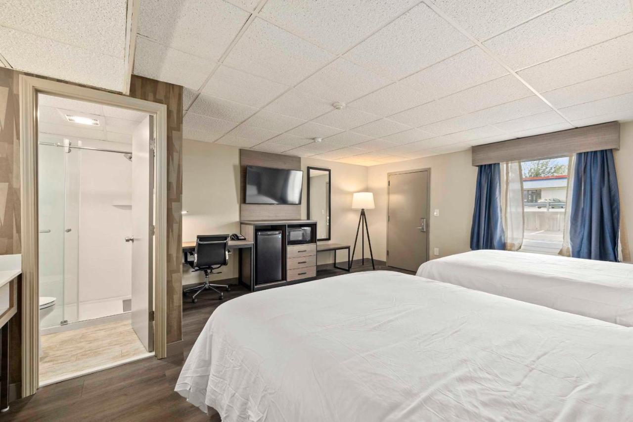 The Elmwood Motel Waterville
